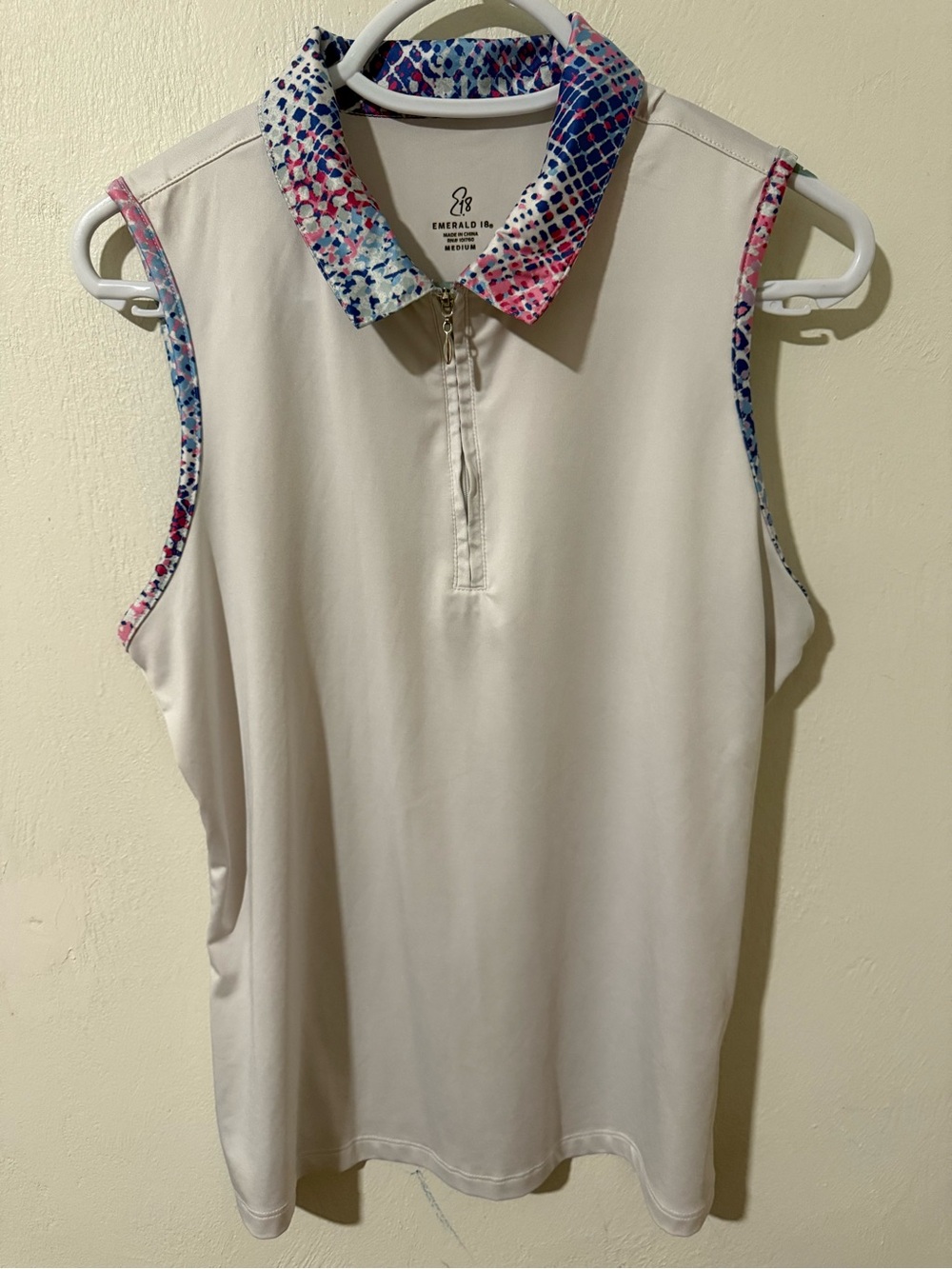 Emerald 18 Sleeveless Golf Polo Quarter Zip White Print Trim Size M